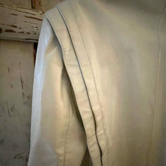 Fabulous Vintage 80’s Leather Jacket - Picture 5 of 9